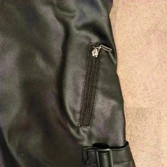 Black leather dog jacket for m L dogs - Picture 2 of 6